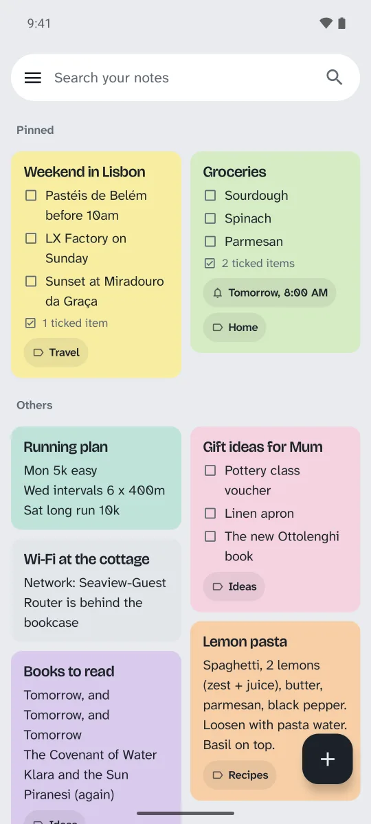 The board with pinned notes, checklists and labels